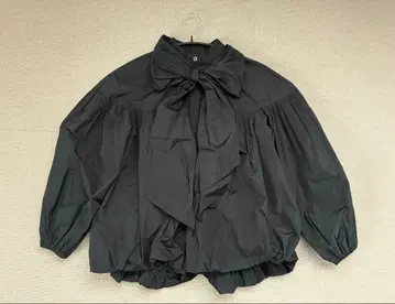 yori 요리 벌룬 리본 블라우스 네이비