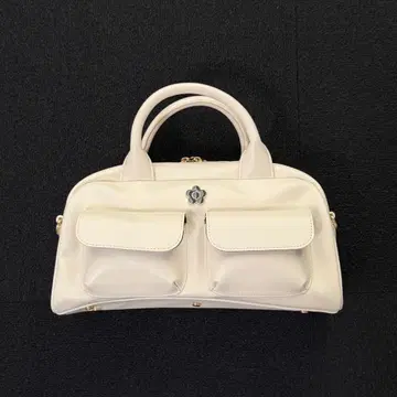 MARY QUANT ( 마리콴트 ) 2 포켓 핸드백 화이트