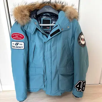 Van 다운 자켓