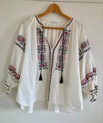 JOURNAL STANDARD 자수 블라우스