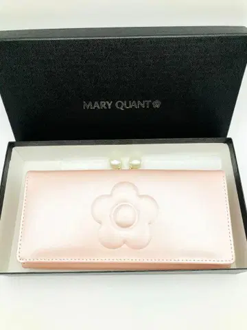 새상품급 MARY QUANT 플라워 모티브 장지갑