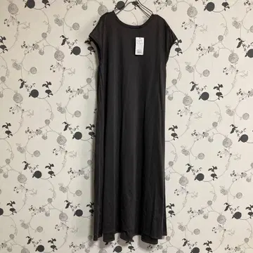 어반리서치 로쏘 사이드 볼륨 롱 원피스