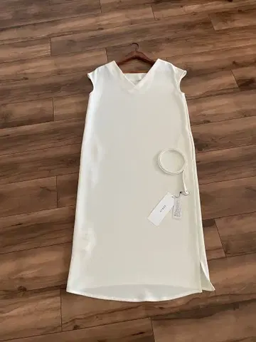 SOEJU 화이트 2Way 원피스 별도 판매 벨트 포함