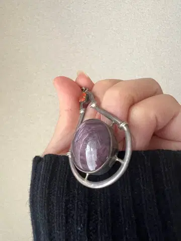 실버 펜던트 탑