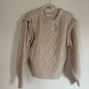 archives 베이지 케이블 짜임 니트