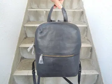 새상품 19800엔 라운드 소형 백팩 소가죽