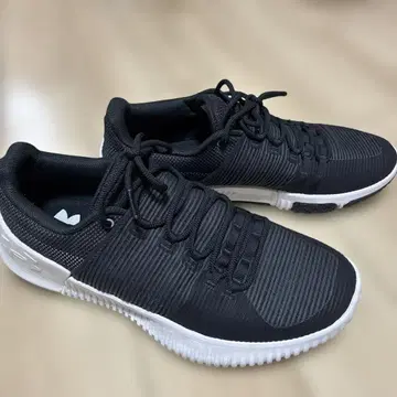 새상품급 Under Armour 스포츠 슈즈