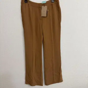 40 누메로 카멜 브라운 센터 프레스 팬츠