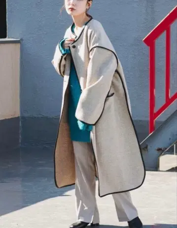 kastane 새틴 라이너 포함 파이핑 가운 코트 중고