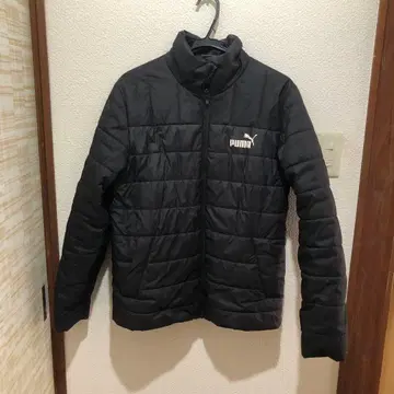 PUMA 블랙 다운 자켓 M 양 사이드 포켓 포함