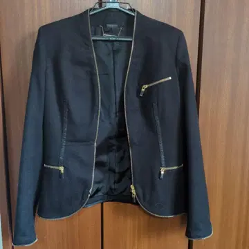 맥퀸 노카라 여성용 자켓 38사이즈 새상품급