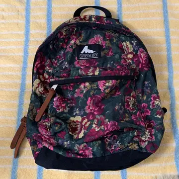 GREGORY 꽃무늬 백팩 구 로고