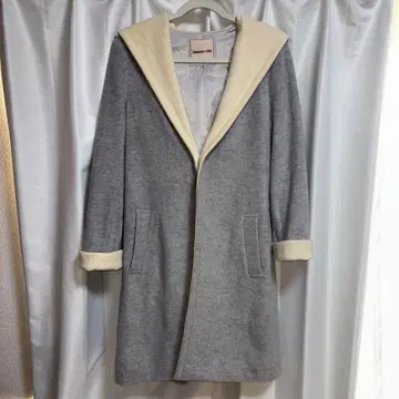 Apuweiser-riche 후드 부착 롱 코트