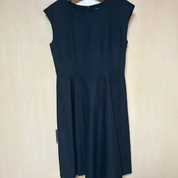 a.v.v 슬리브리스 원피스 M