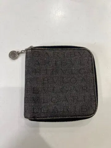 불가리 로고 매니아 지갑 지퍼 반 접기