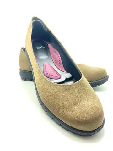 허브 스웨이드 느낌 펌프스 브라운