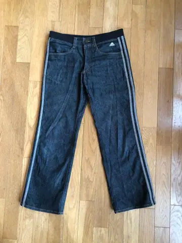 [ adidas ] 라인 데님 블랙 남녀 공용 스트레이트 매니시