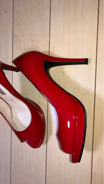 레드 하이힐