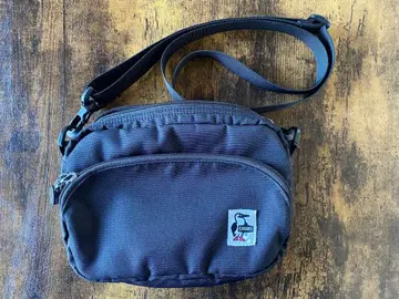 CHUMS 블랙 숄더백