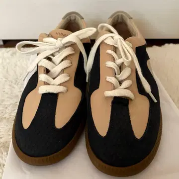 HUMAN OID 네이비/베이지 스니커즈