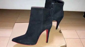 블랙 스웨이드 스틸레토 부티