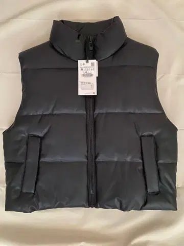 ZARA 블랙 다운 베스트