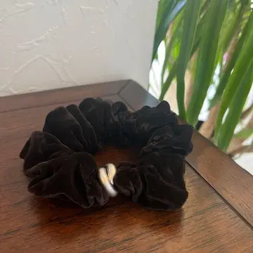 폭시 다크 브라운 벨벳 실버 반지 스크런치