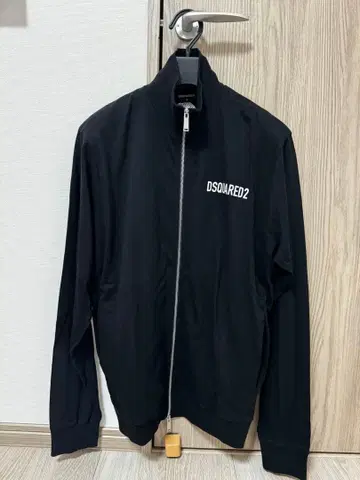 [ 가격 인하! ] DSQUARED2 맨투맨 자켓