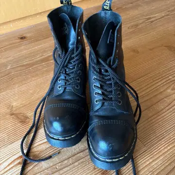 Dr.Martens 블랙 밀리터리 부츠