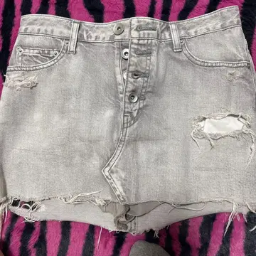 GYDA 데미지 데님 스커트 S 사이즈