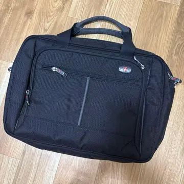 VICTORINOX 블랙 대용량 비즈니스 백 A4 대응 새상품급