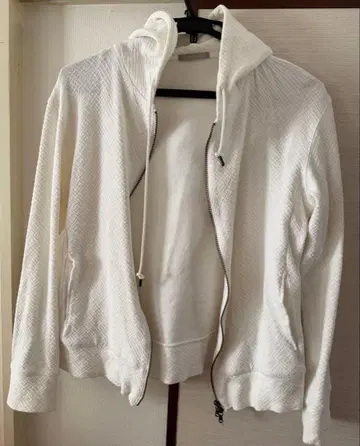 하이 스트리트 화이트 후드티 후드 부착