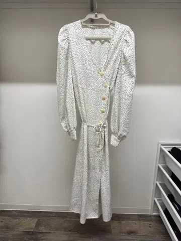 도트 무늬 긴팔 롱 원피스