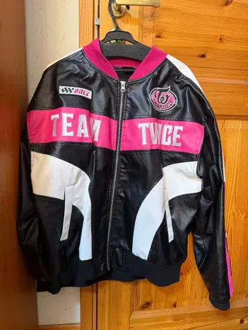 [ TWICE ] READY TO BE 바시티 자켓/가죽 자켓 M 사이즈