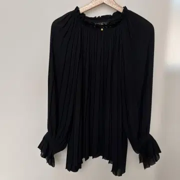 크로스&크로스 마사키 블랙 플리츠 긴팔 블라우스 F 사이즈