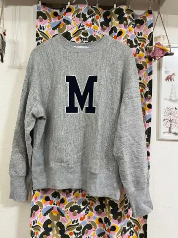 Americana M 와펜 그레이 맨투맨