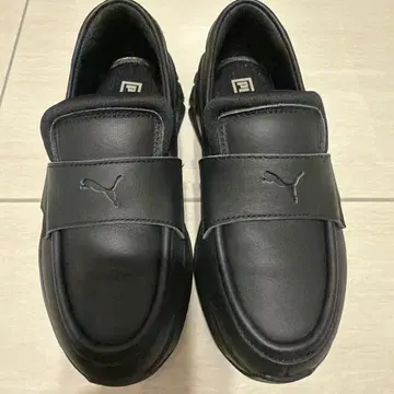 Puma 블랙 슬립온 스니커즈 22.5
