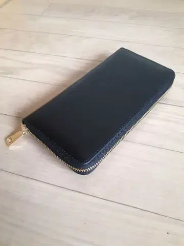 블랙 합성 피혁 장지갑 골드 지퍼