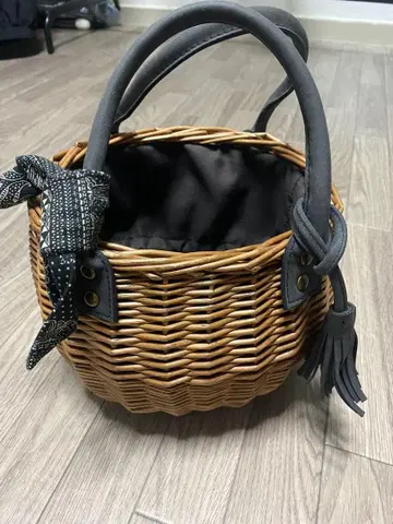 브라운 바스켓백