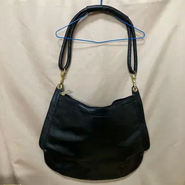 블랙 가죽 숄더백