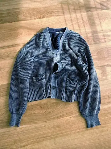 저널 스탠다드 리룸 그레이 리브 가디건