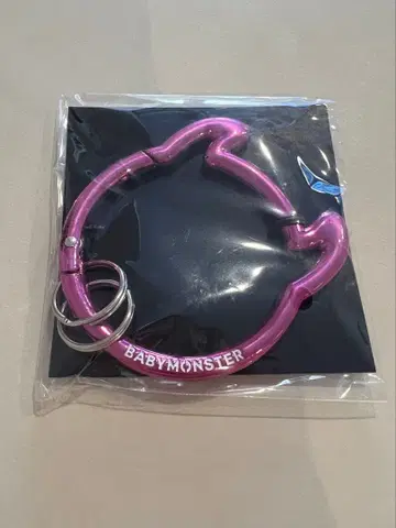 BABY MONSTER 카라비너 핑크