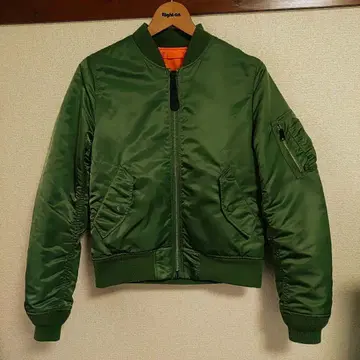 ALPHA Industries MA-1 올리브 그린