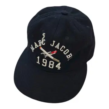 [ 레어 ] 마크제이콥스 x 에베츠필드 캡