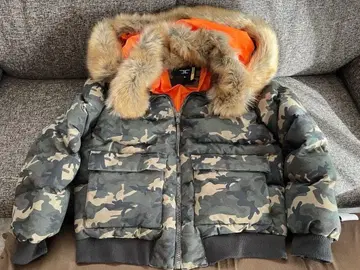 카모 패턴 다운 자켓 후드 부착