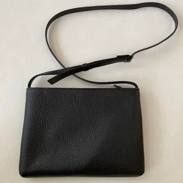 [ Hush Tug ] 천연 가죽 블랙 사코슈