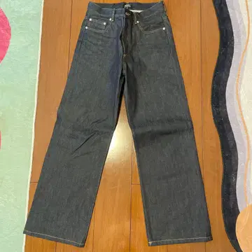 A.P.C. 다크 데님 청바지 30
