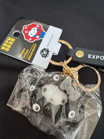 EXPO2025 블랙 미야쿠미야쿠 산리오 키티