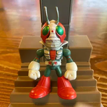 [매니아 필견] 가면라이더 V3 가동식 피규어