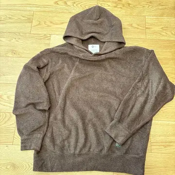 O-브라운 플리스 후드티